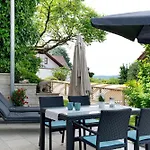 Apartment Mit Terrasse *