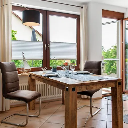 Apartment Mit Terrasse *